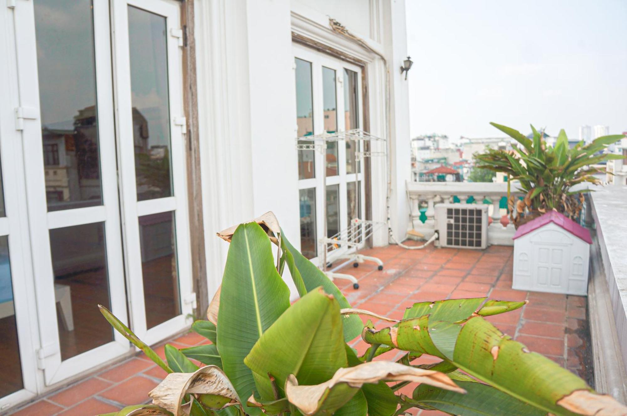 Wecozy Hanoi - Railway Side, The Old Quarter エクステリア 写真